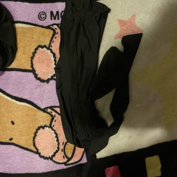 Two piece set - Picture 3 of 3